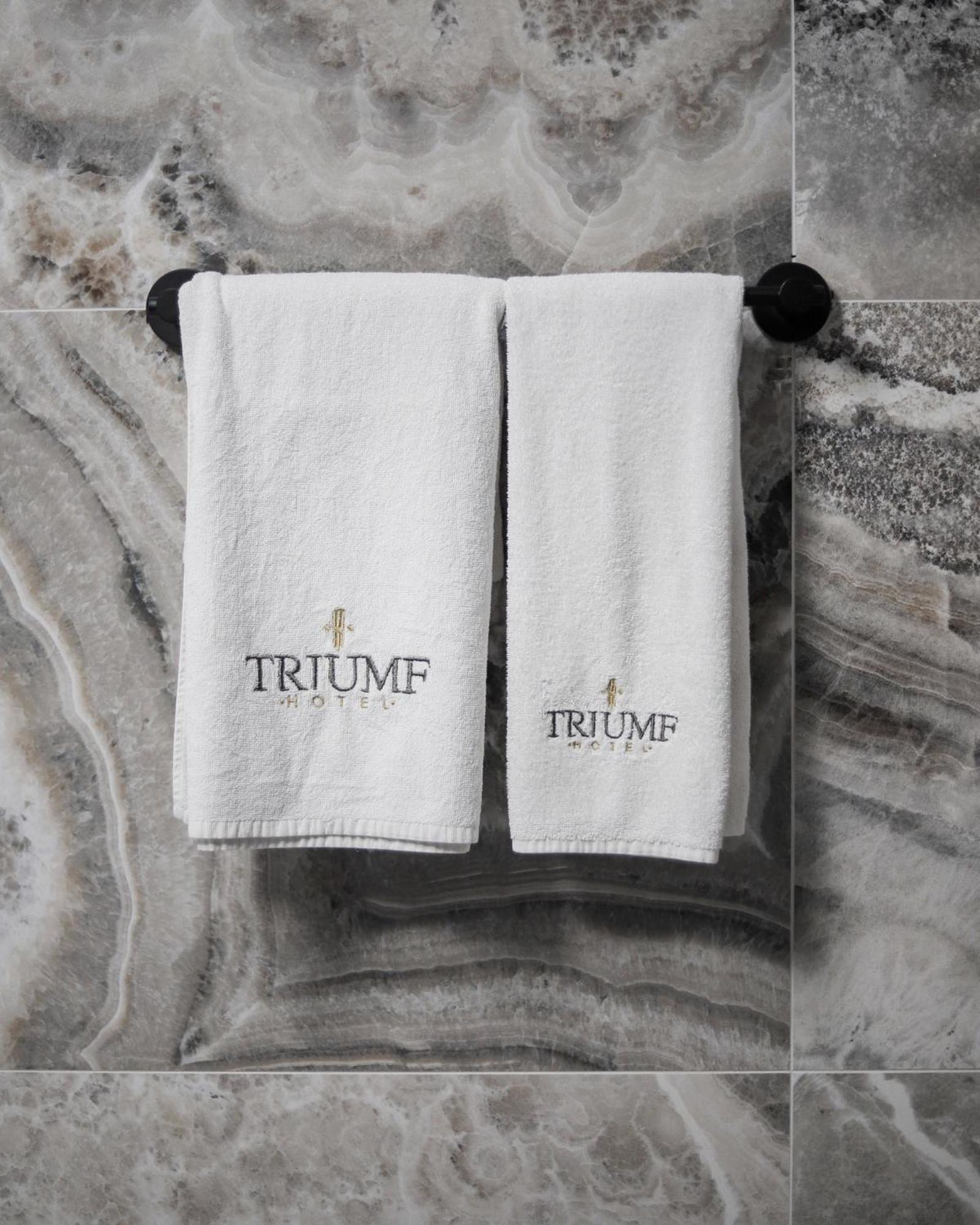 Triumf Hotel プリズレン エクステリア 写真